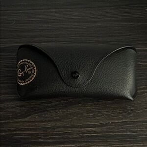 Elegant Black Sunglasses Case